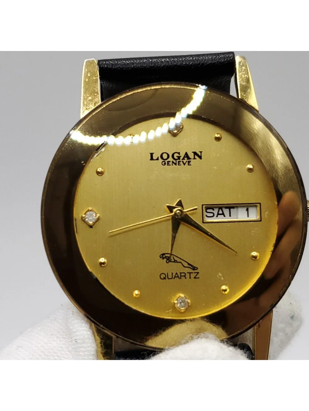 Logan Geneve Quartz Gold Tone Day/Date Dial Watch Women 32mm New Battery